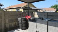 Patio - 19 square meters of property in Terenure