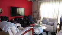 Lounges - 17 square meters of property in Terenure