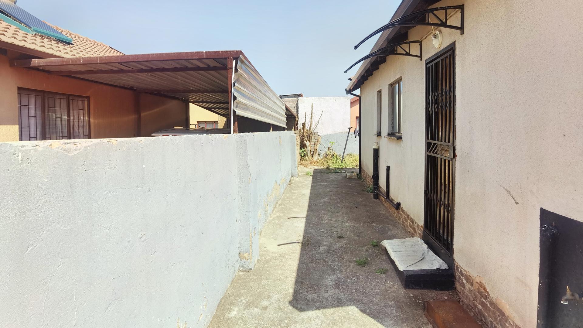 Spaces of property in Soshanguve East