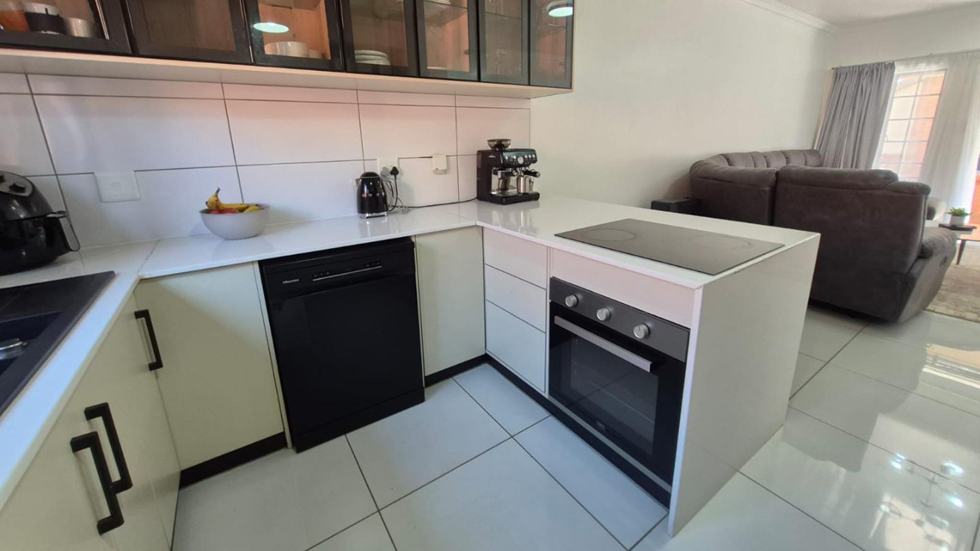 Kitchen of property in Mooikloof Ridge