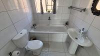 Main Bathroom of property in Mooikloof Ridge