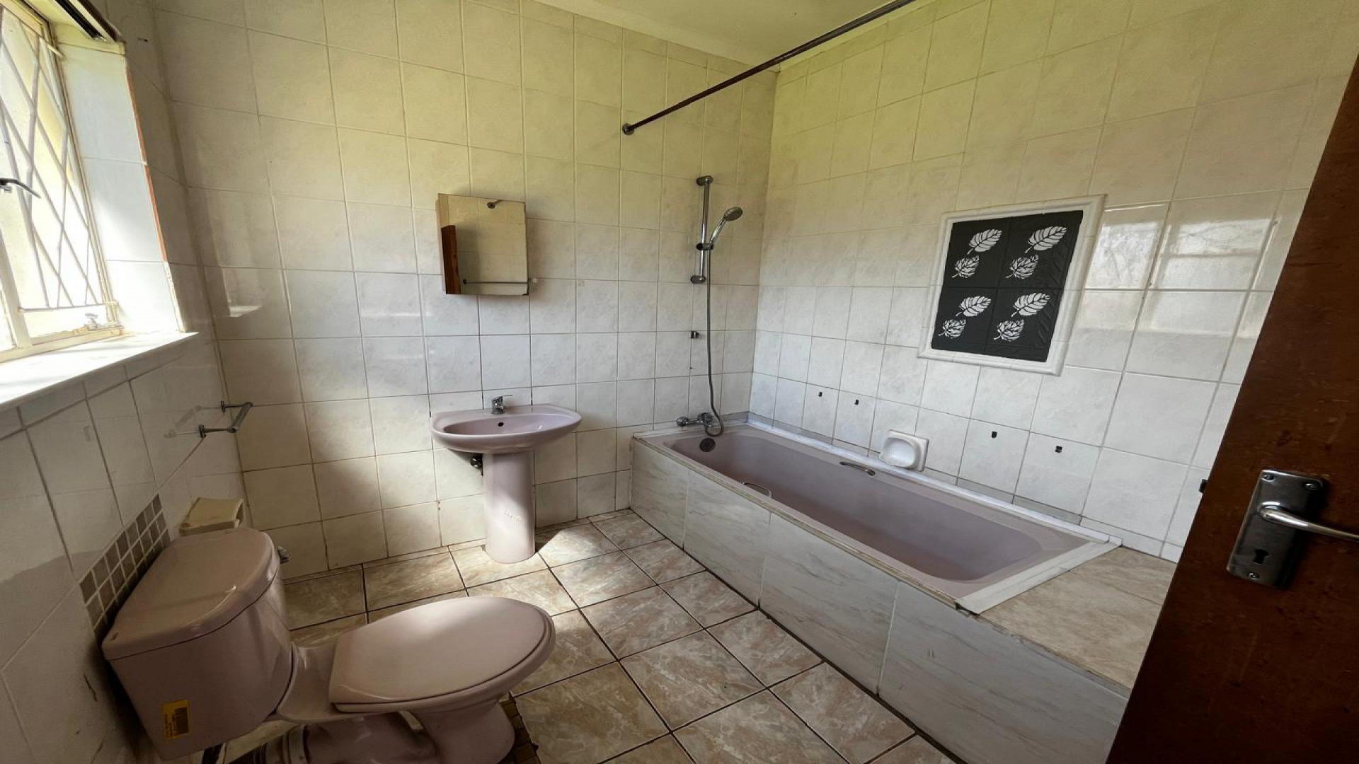 Bathroom 1 of property in Kimberley