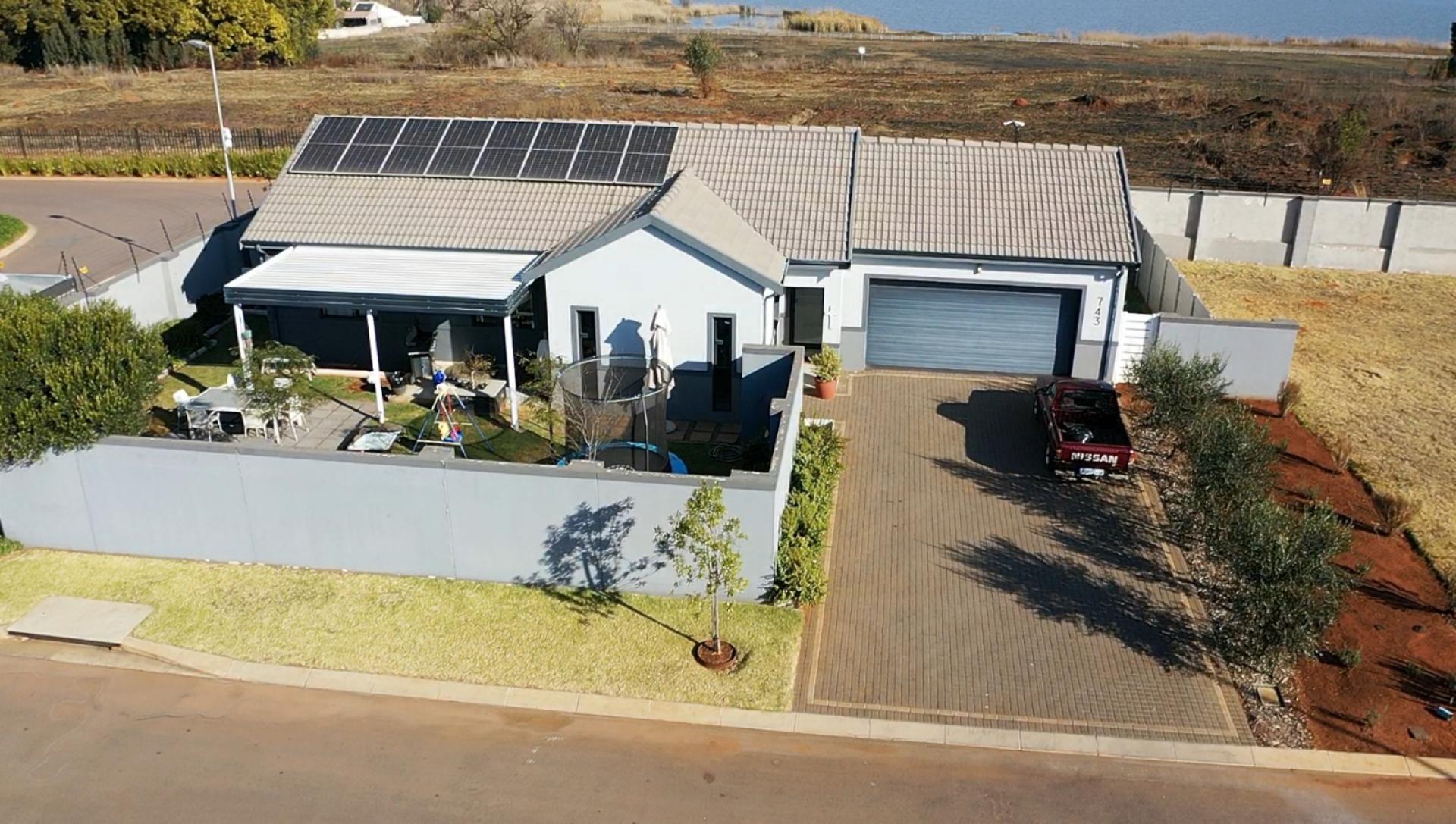  of property in Country View