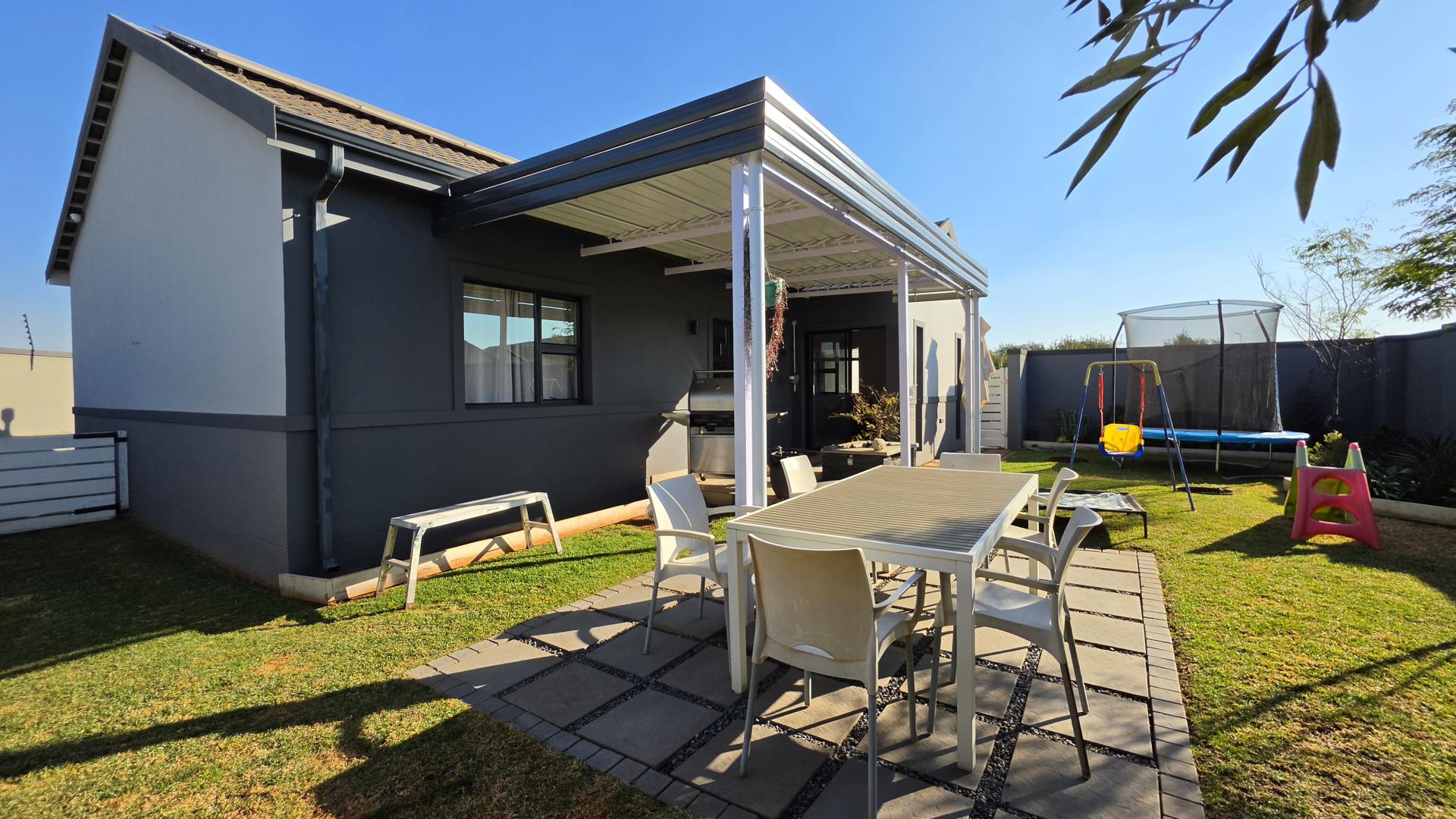  of property in Country View