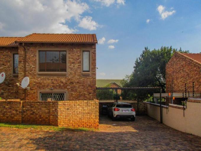 2 Bedroom Duplex to Rent in Die Hoewes - Property to rent - MR722655
