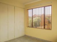  of property in Die Hoewes