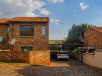  of property in Die Hoewes