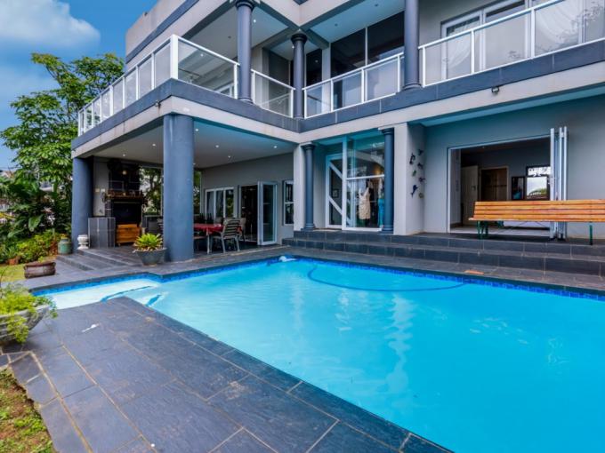 4 Bedroom House for Sale For Sale in Winklespruit - MR722657