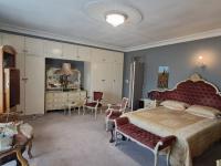  of property in Raceview