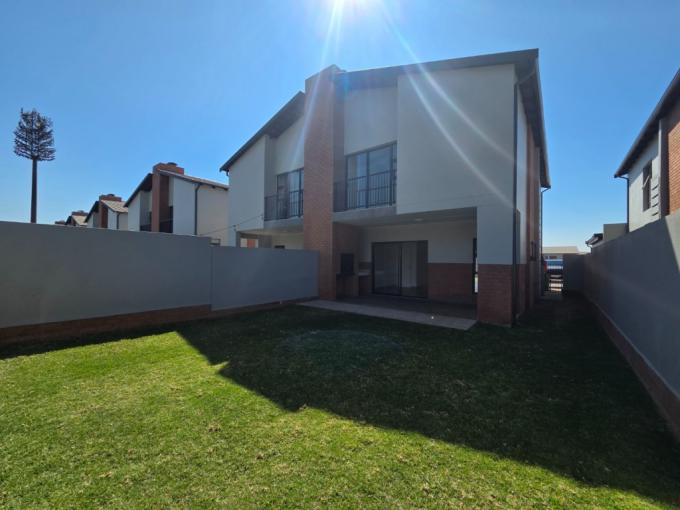 3 Bedroom Simplex for Sale For Sale in Alberton - MR722722