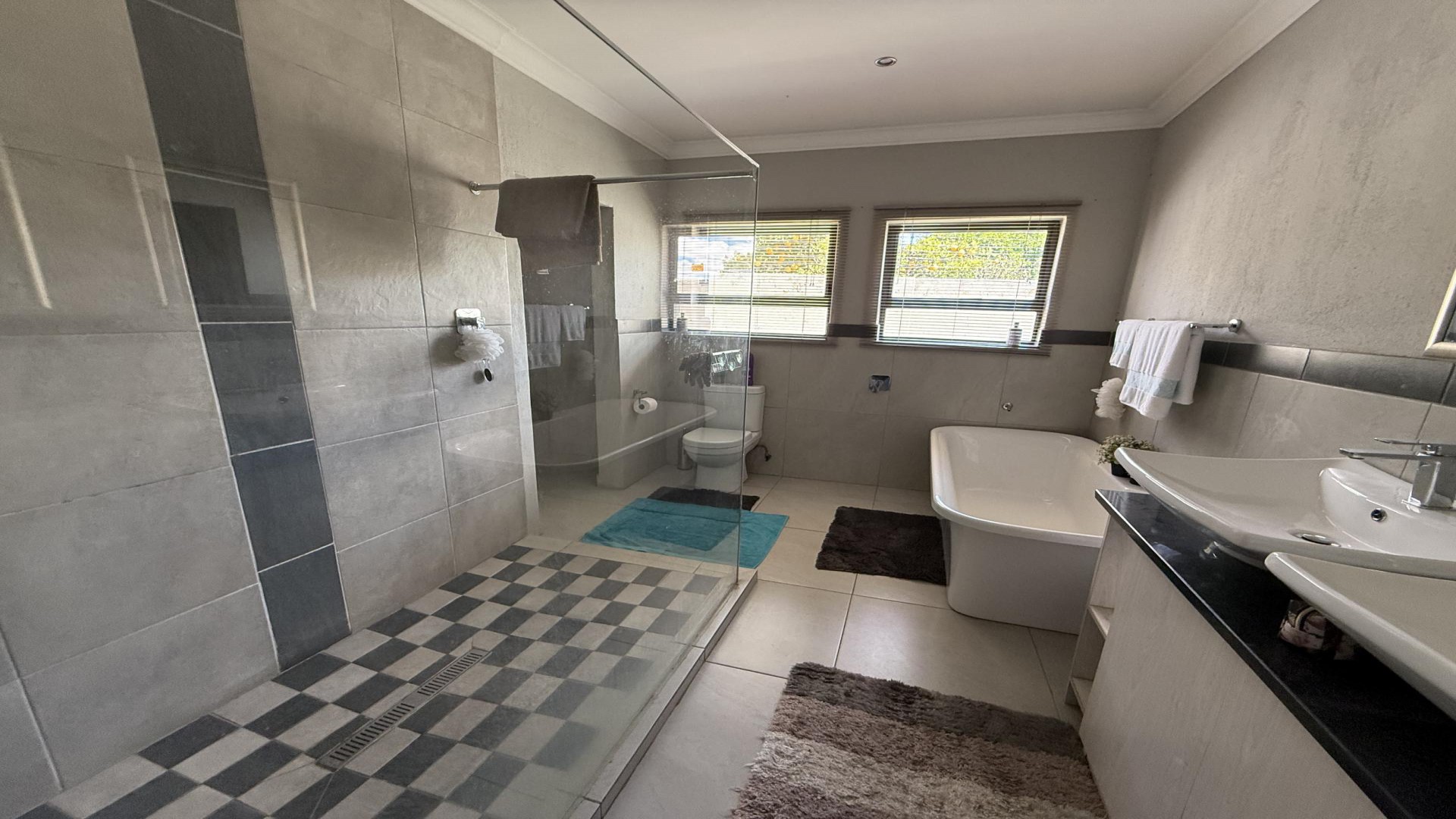 Bathroom 1 of property in Middelburg - MP