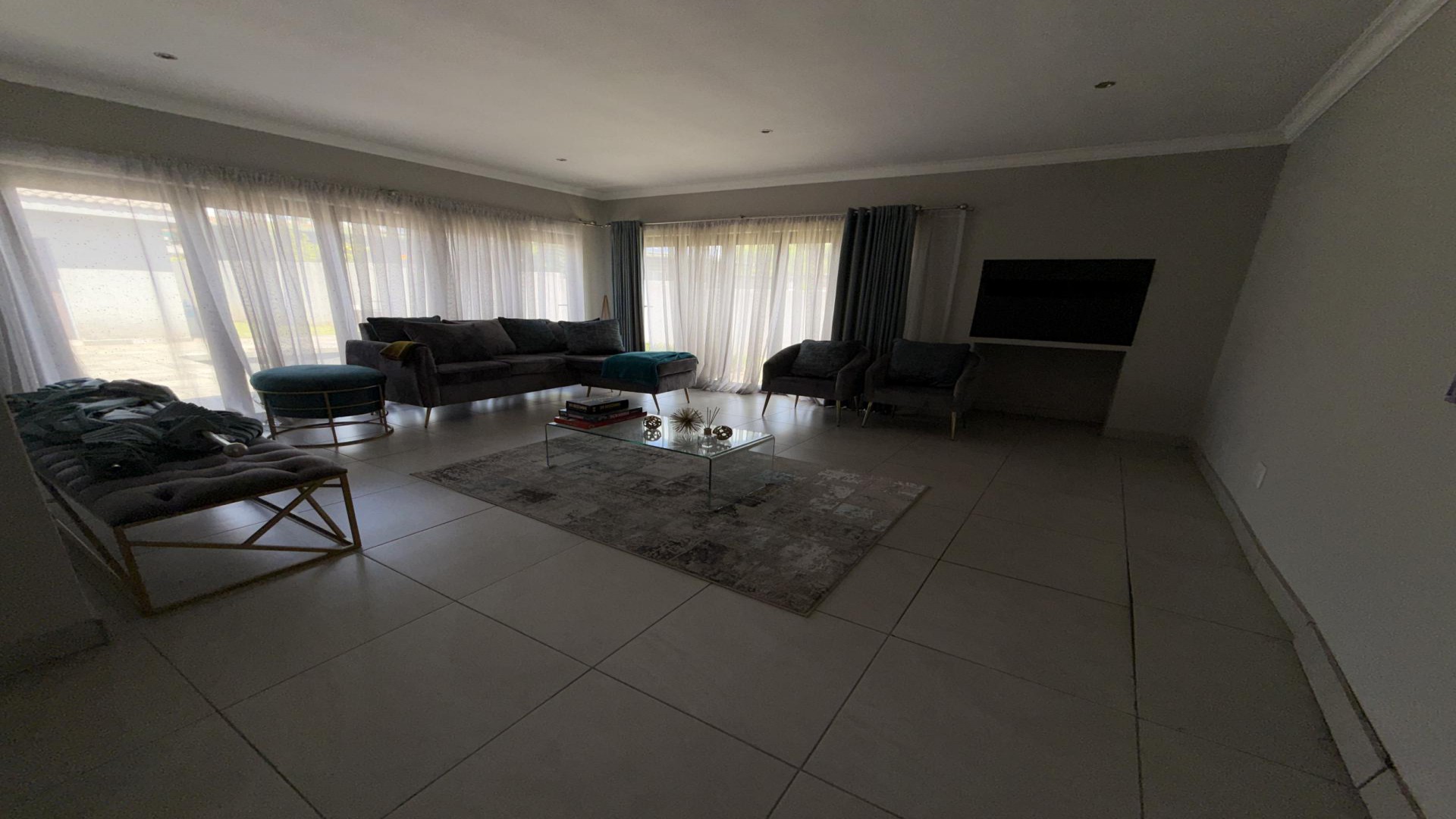 Lounges of property in Middelburg - MP