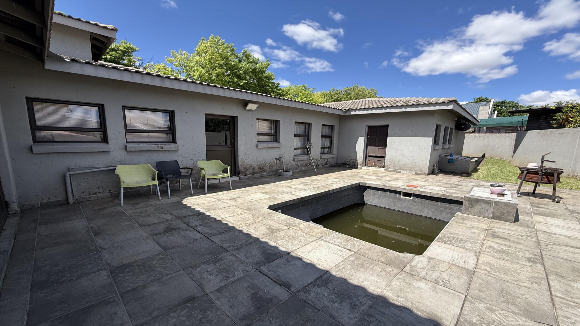 Backyard of property in Middelburg - MP