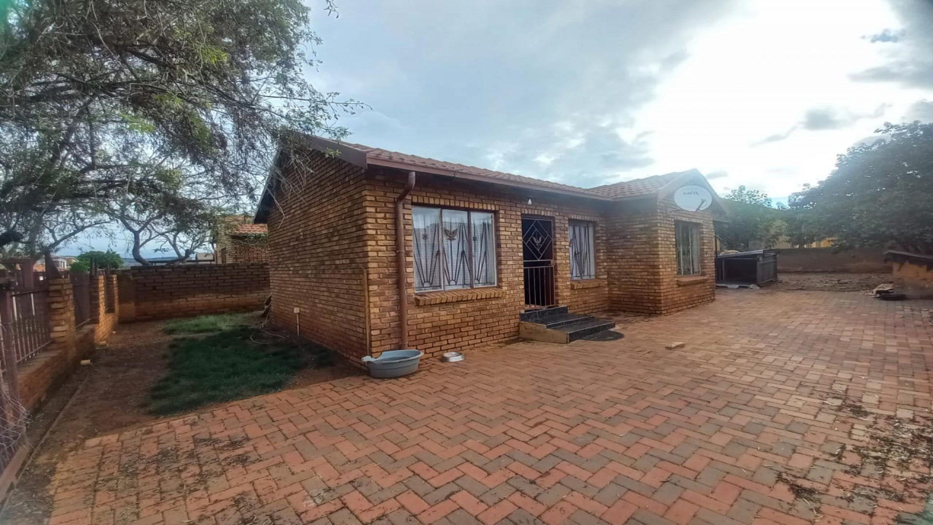 Front View of property in Philip Nel Park