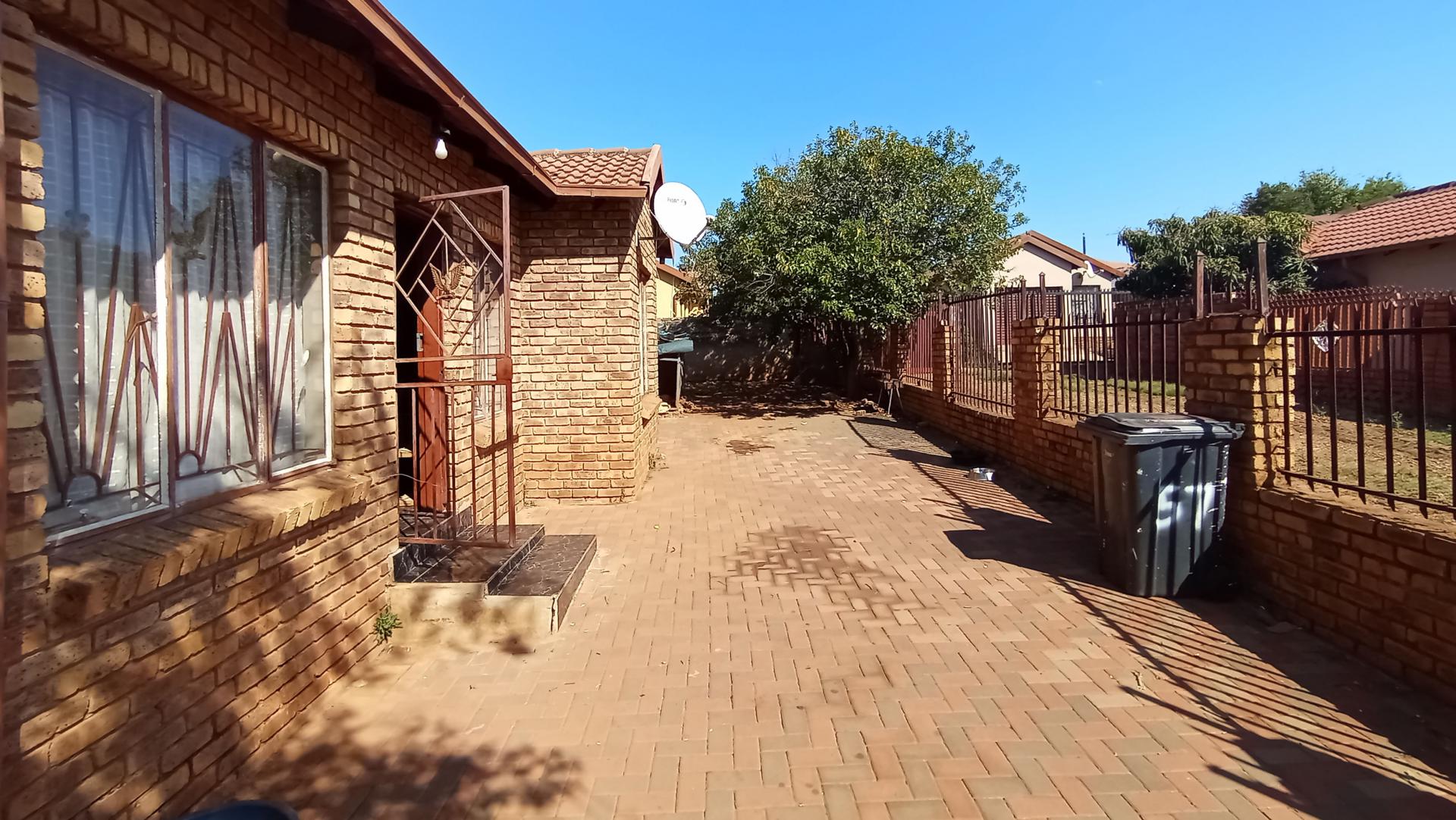 Backyard of property in Philip Nel Park