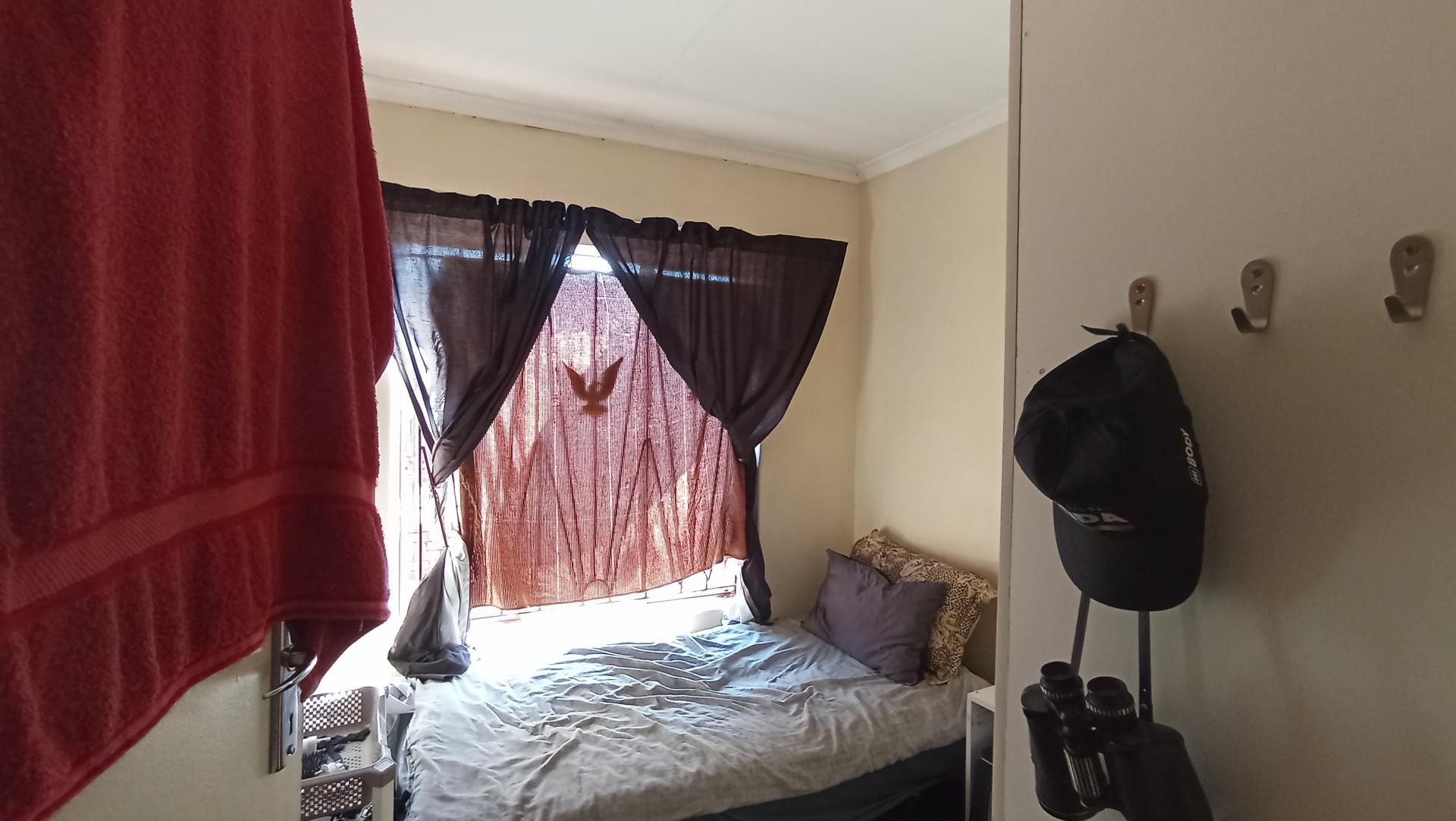 Bed Room 2 - 5 square meters of property in Philip Nel Park