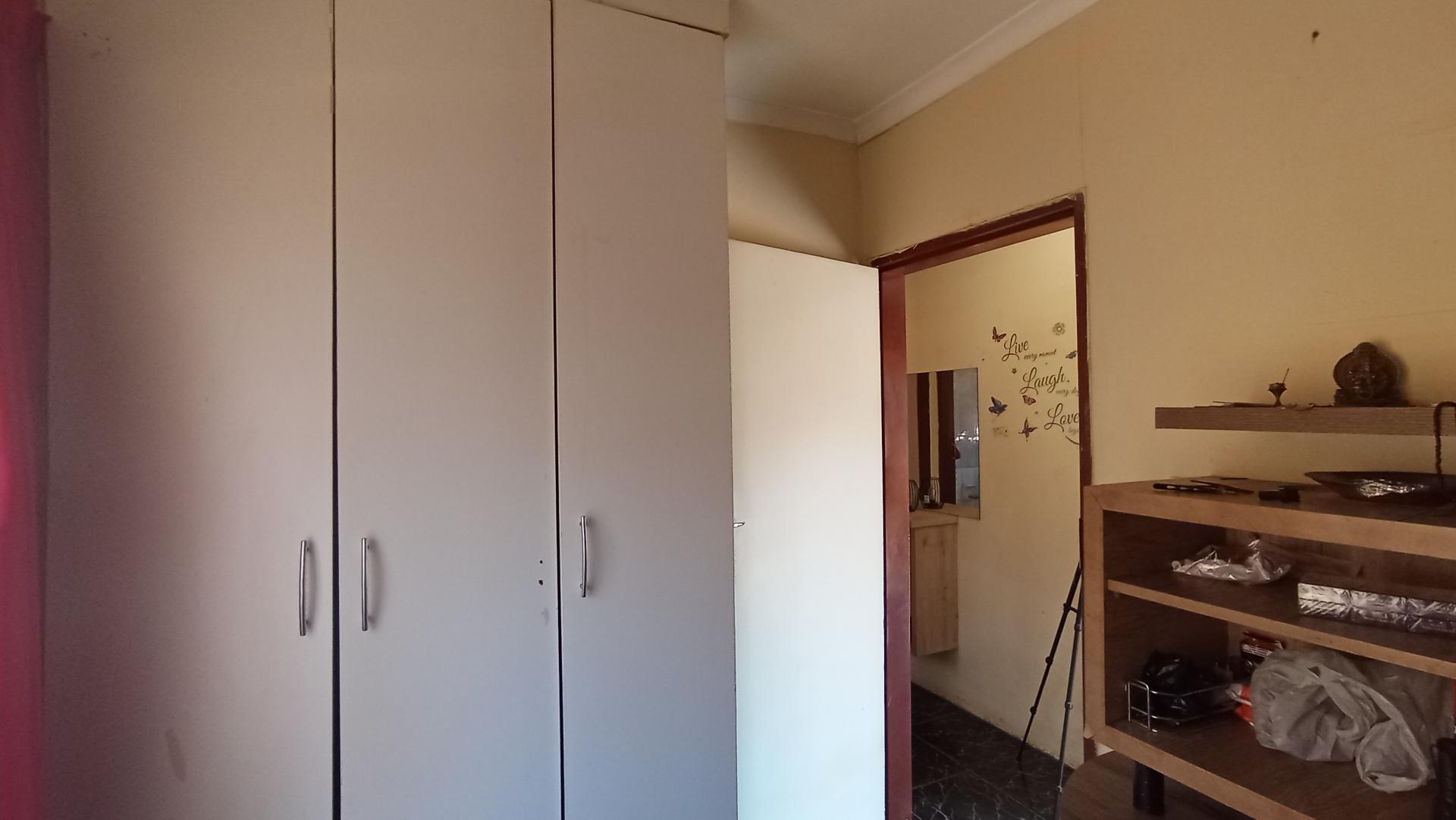 Bed Room 3 - 8 square meters of property in Philip Nel Park