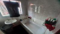 Bathroom 1 of property in Philip Nel Park