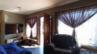Lounges - 14 square meters of property in Philip Nel Park