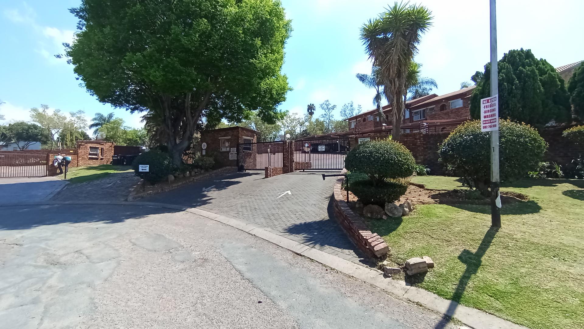 Front View of property in Vorna Valley