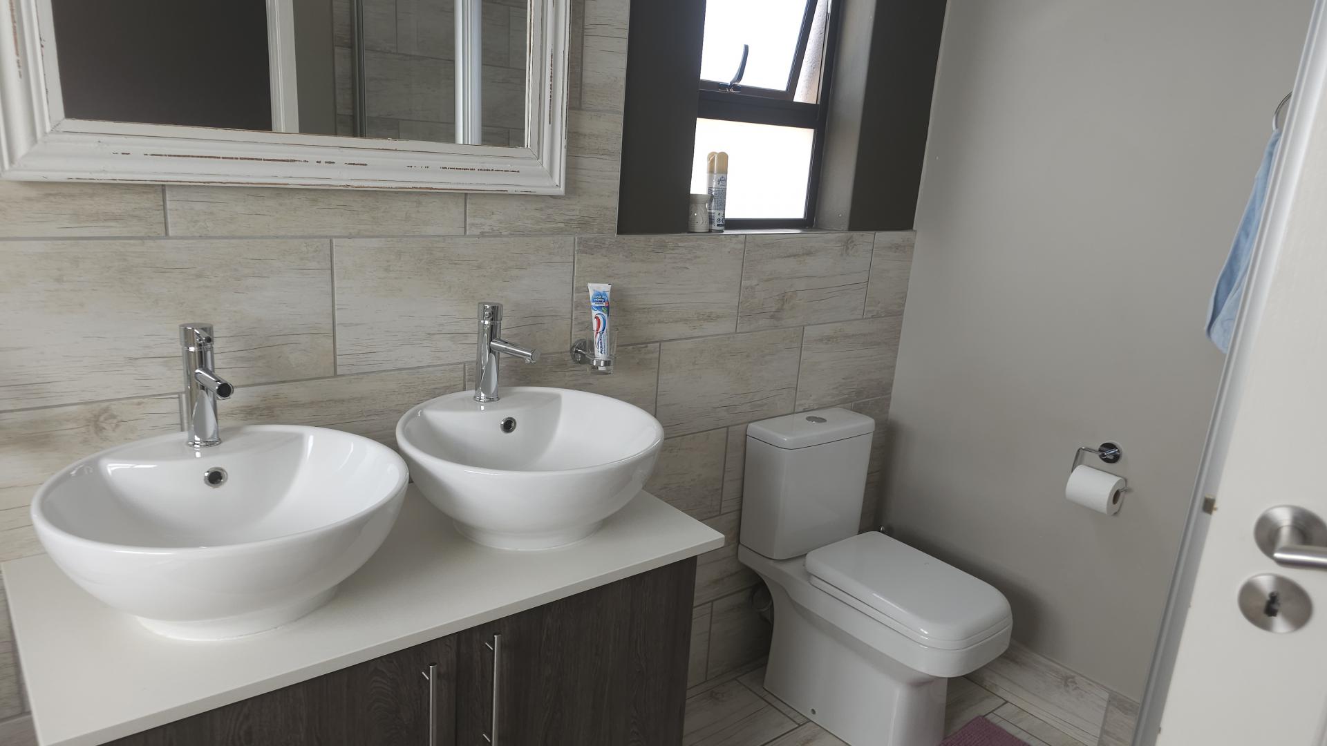 Bathroom 1 of property in Montana