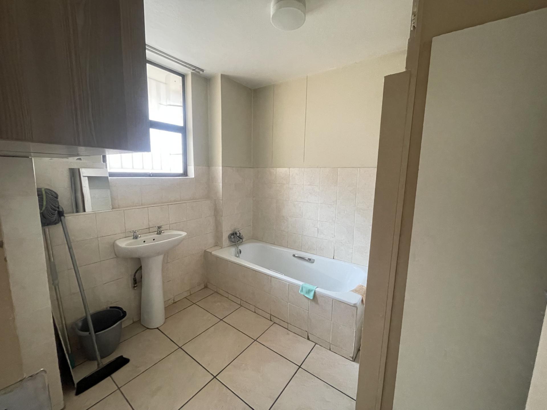  of property in Sunnyside