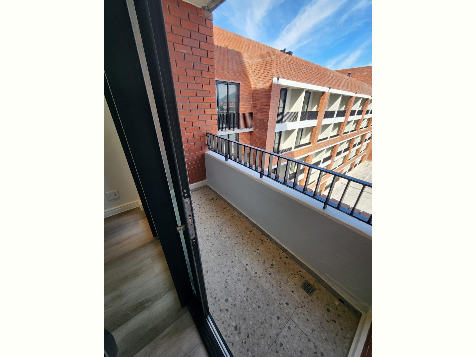  of property in Paarden Eiland