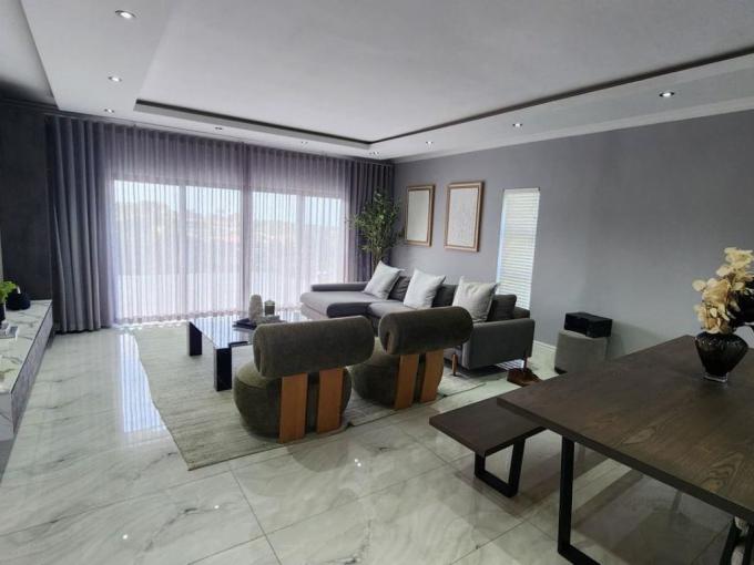 3 Bedroom House for Sale For Sale in La Lucia - MR722764