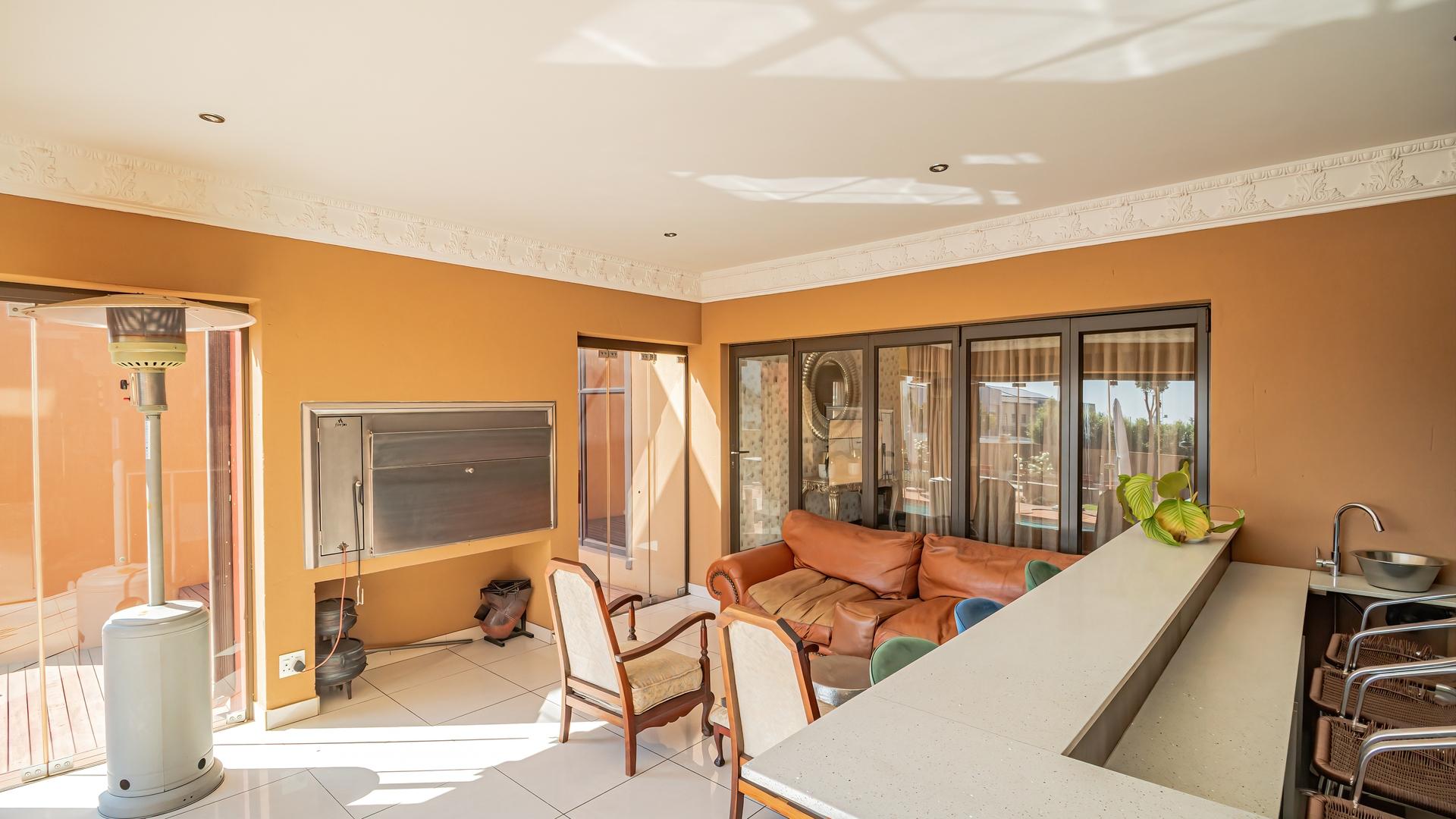  of property in Monavoni