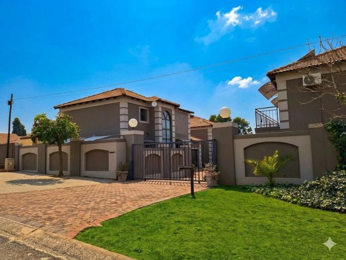3 Bedroom Simplex for Sale For Sale in Heidelberg - GP - MR722780