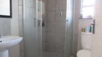 Main Bathroom - 4 square meters of property in Crystal Park