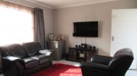 Lounges - 16 square meters of property in Crystal Park