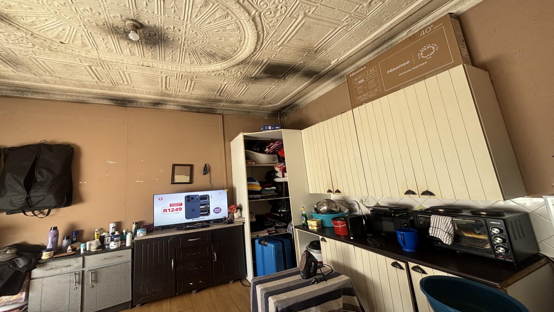 Kitchen of property in Homelake