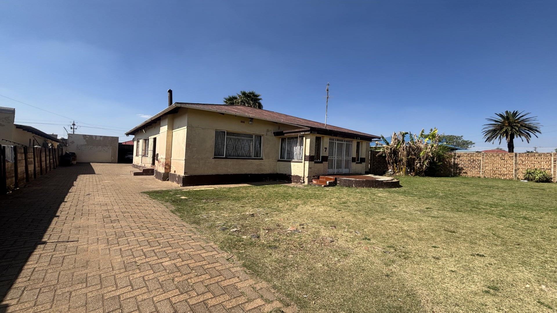 Front View of property in Homelake