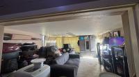 Lounges of property in Homelake