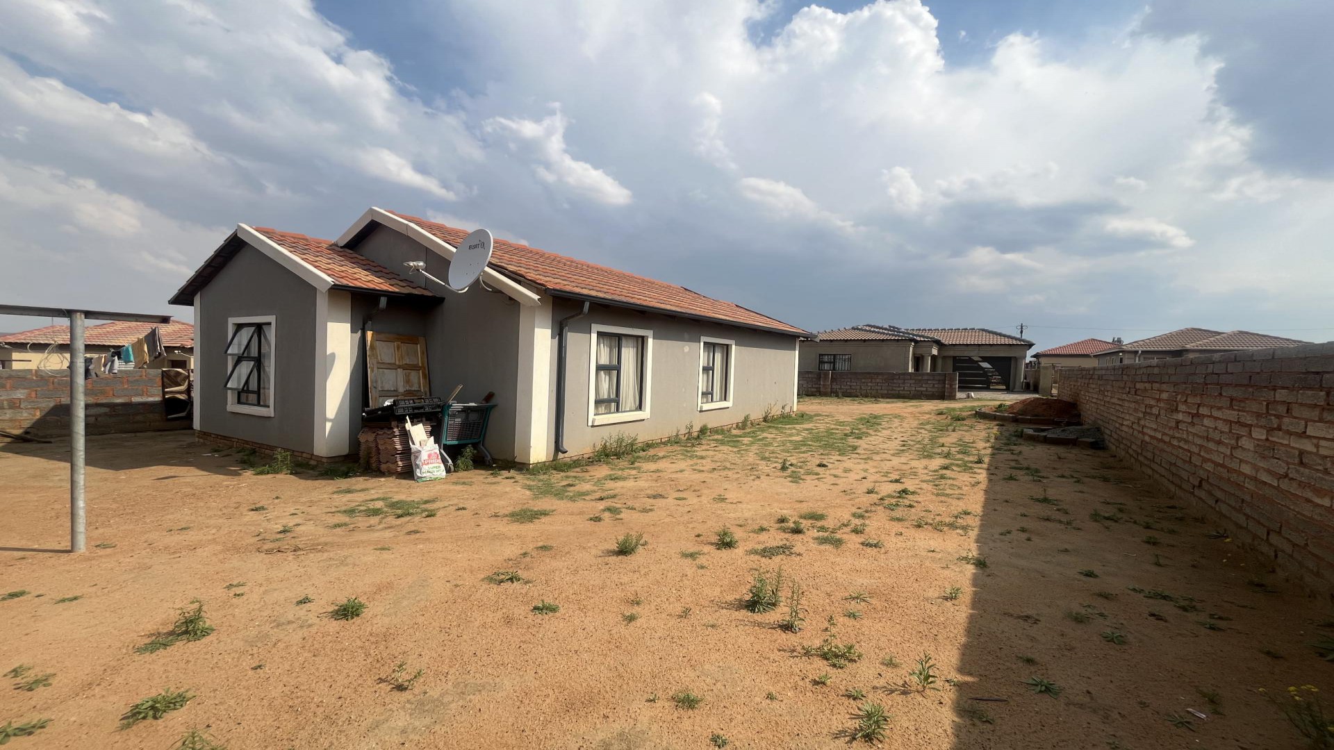 Front View of property in Heidelberg - GP