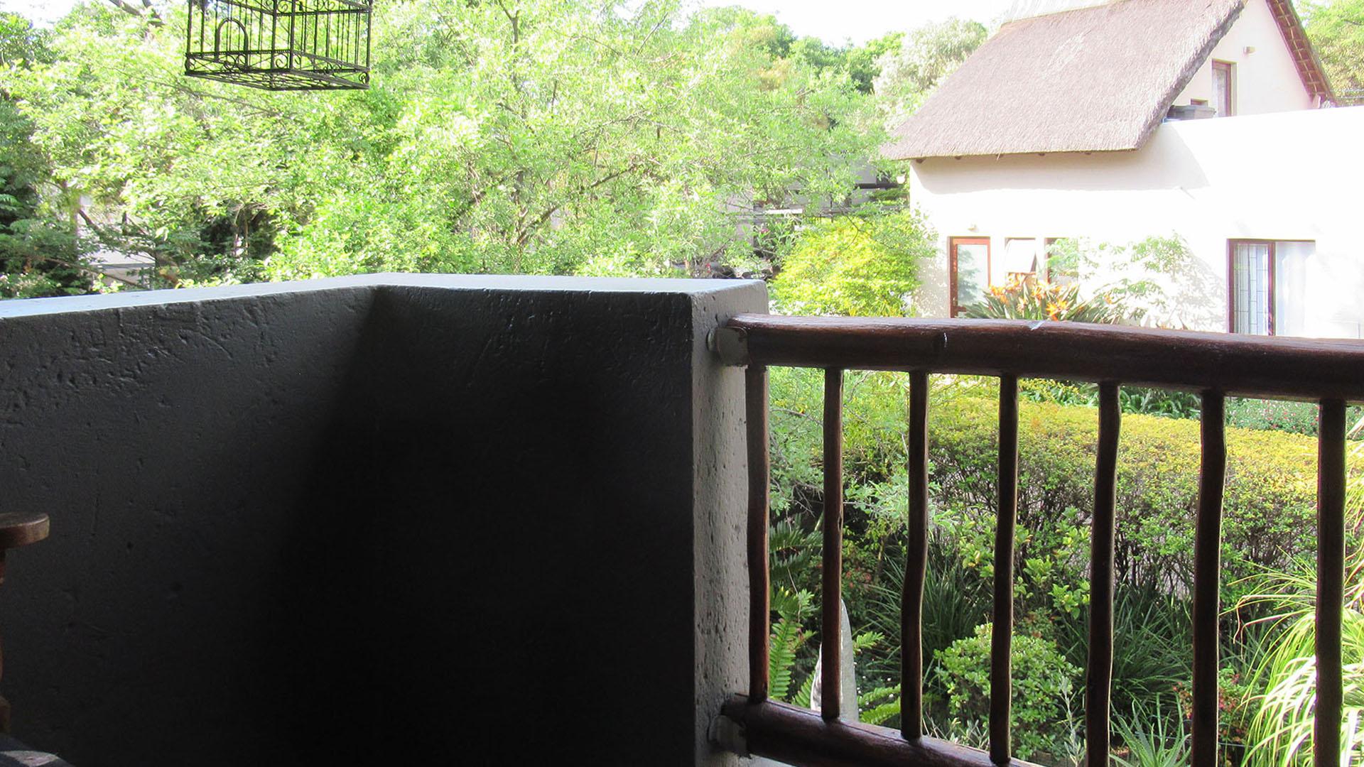 Balcony - 4 square meters of property in Jukskei Park