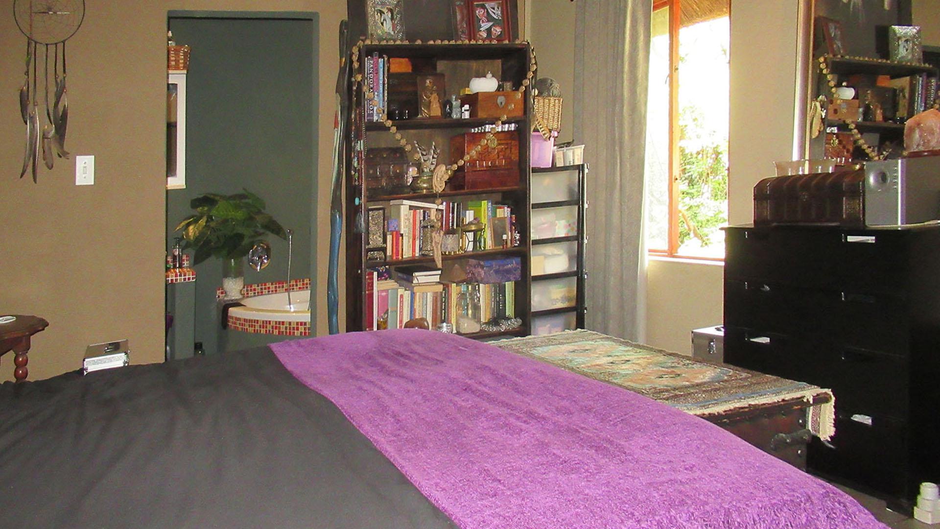 Main Bedroom - 20 square meters of property in Jukskei Park