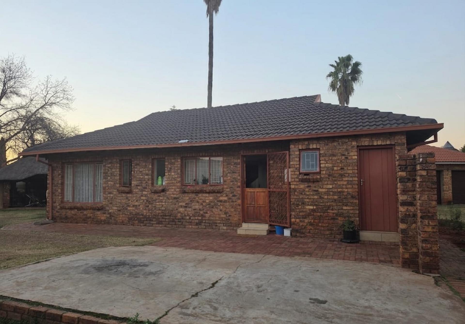  of property in Hesteapark