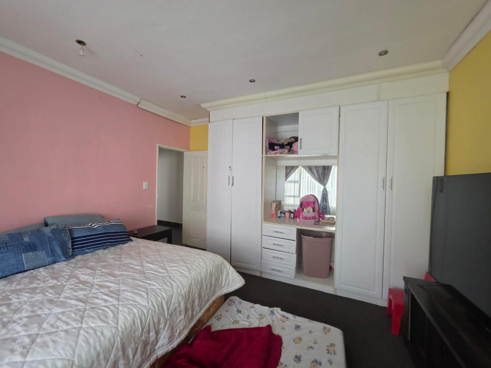  of property in Ninapark