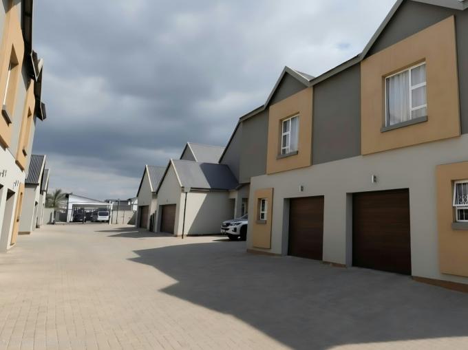 3 Bedroom Sectional Title for Sale For Sale in Bendor - MR722955