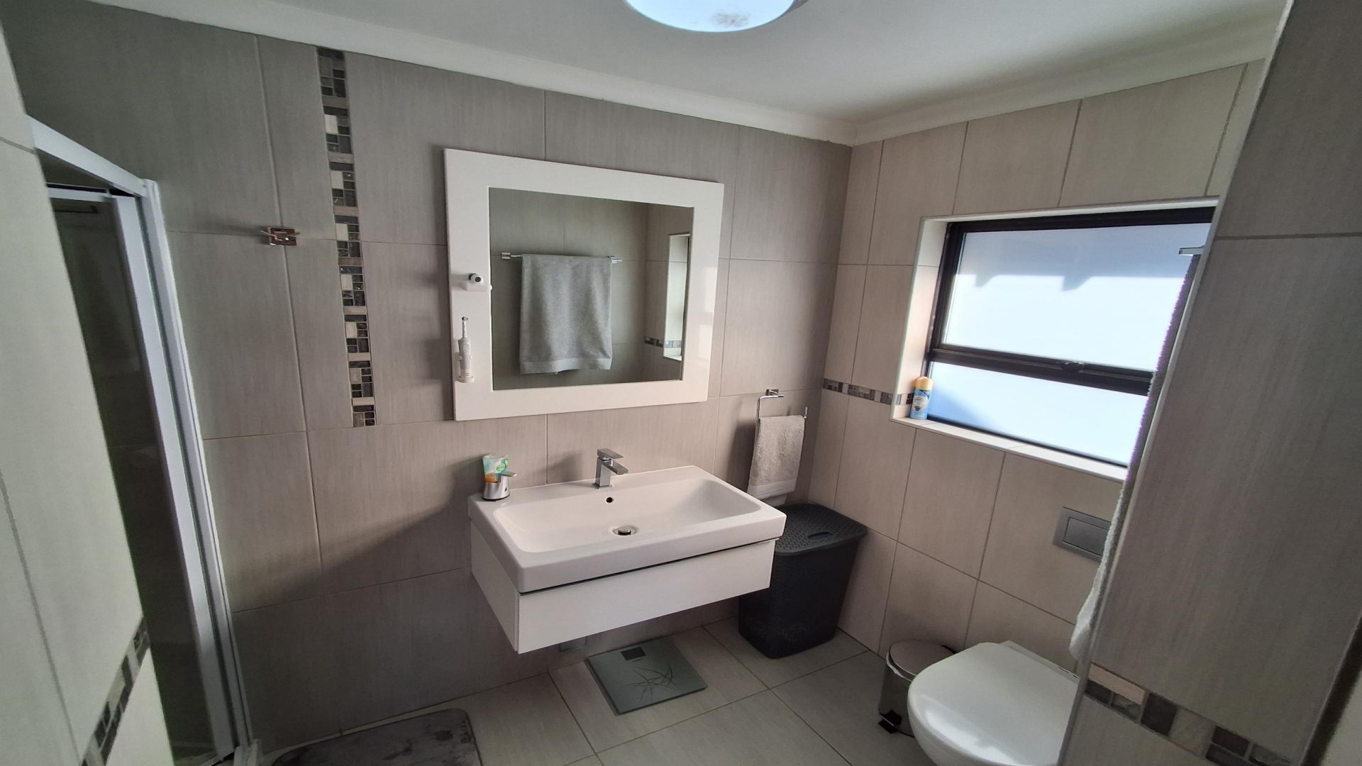 Bathroom 2 of property in Illiondale