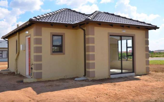 2 Bedroom House for Sale For Sale in Randburg - MR722968