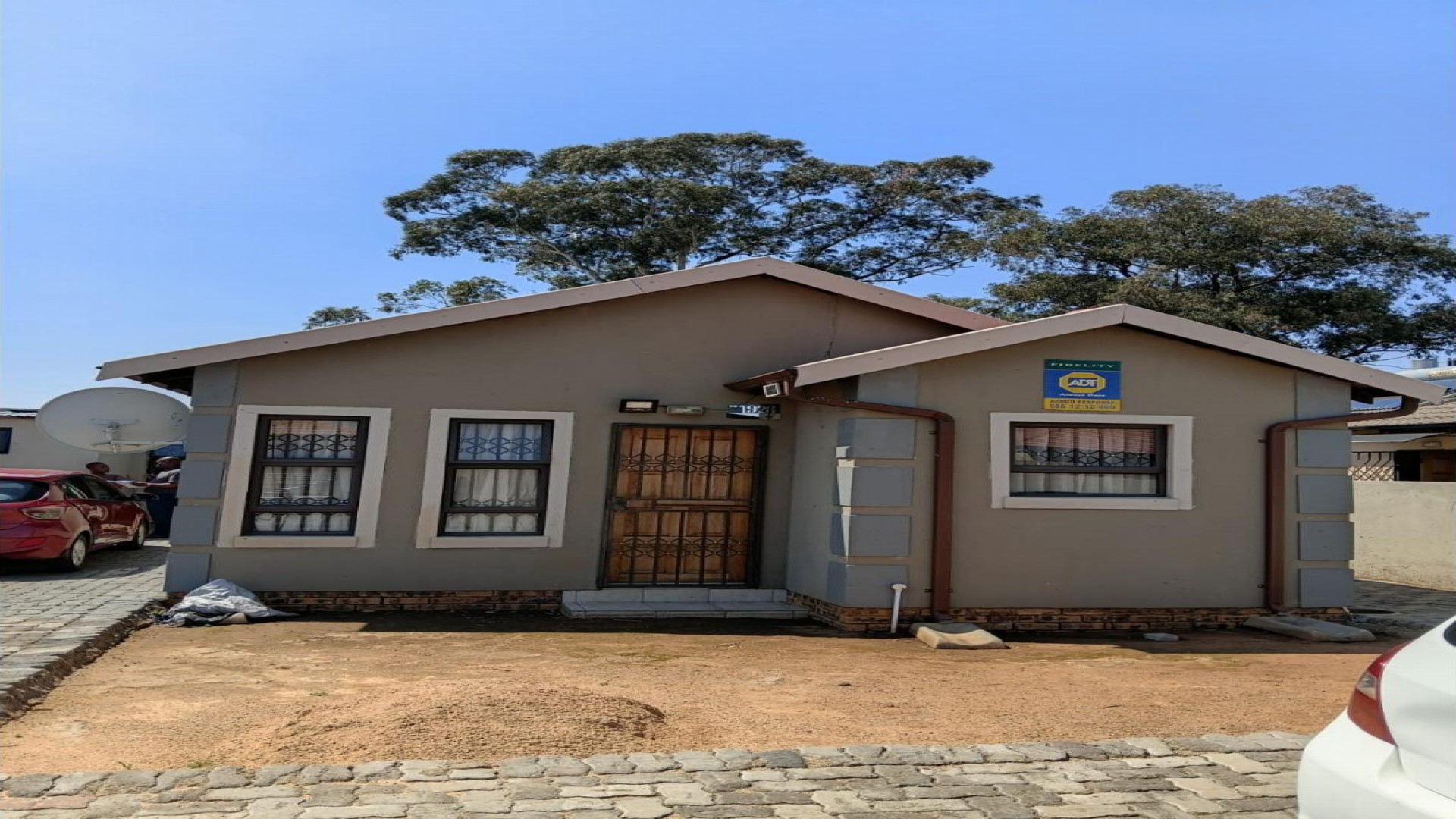 Front View of property in Alliance
