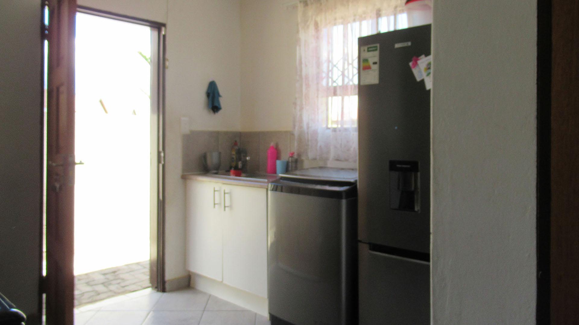 Kitchen - 9 square meters of property in Alliance