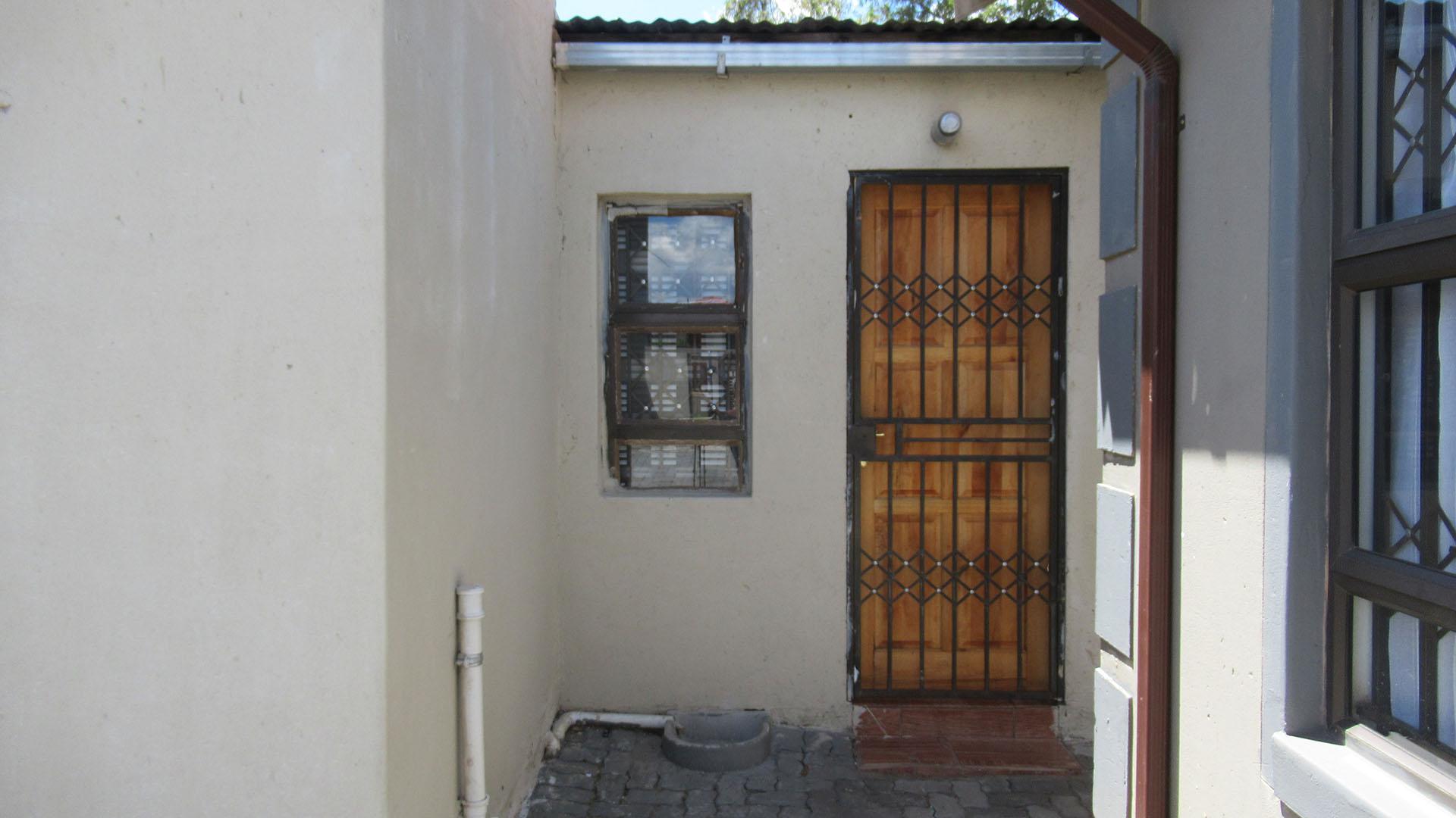 Spaces - 2 square meters of property in Alliance