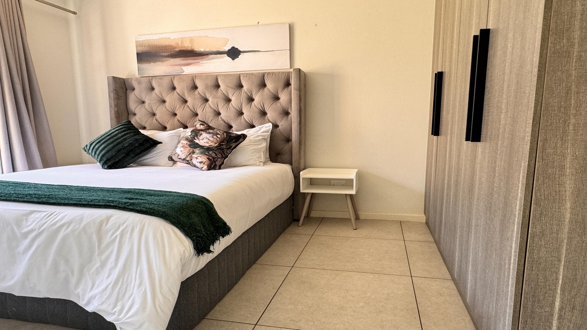 Bed Room 1 of property in Northgate (JHB)