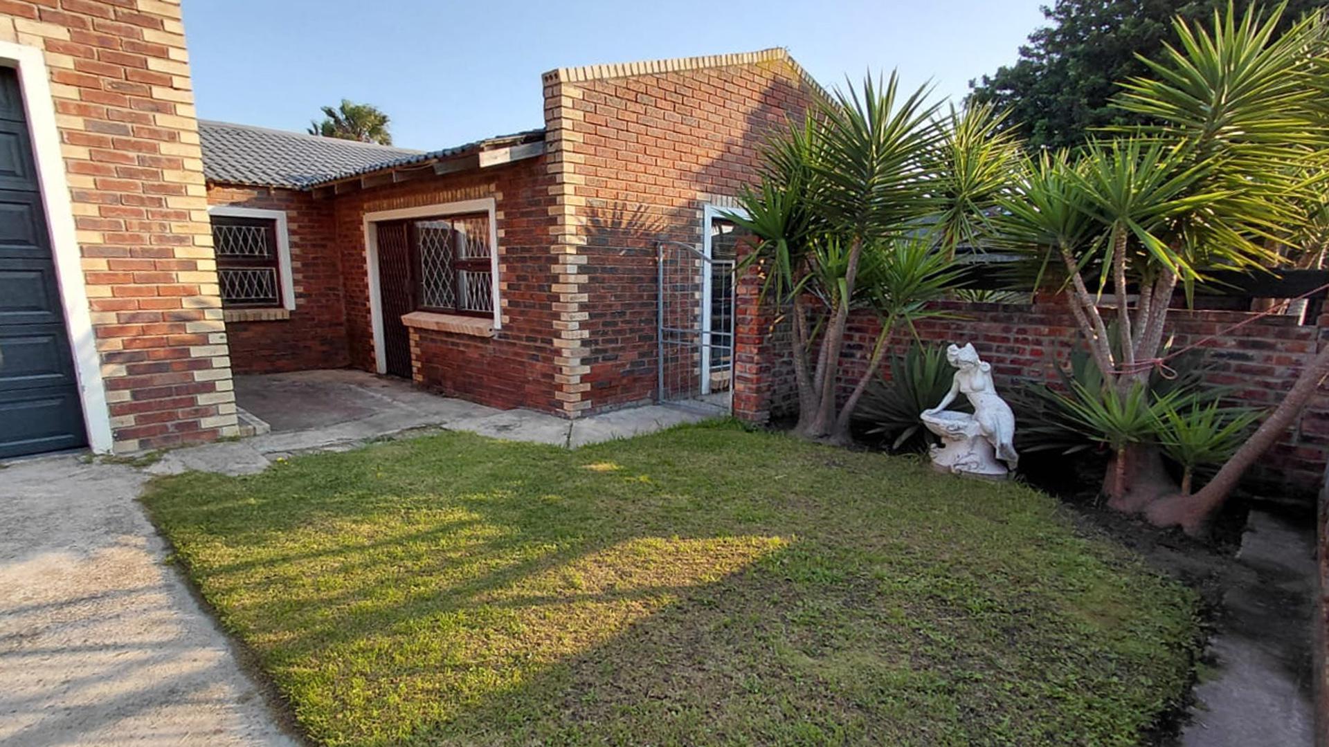 Front View of property in Kamma Park