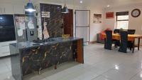 Kitchen of property in Kamma Park
