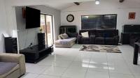 Lounges of property in Kamma Park
